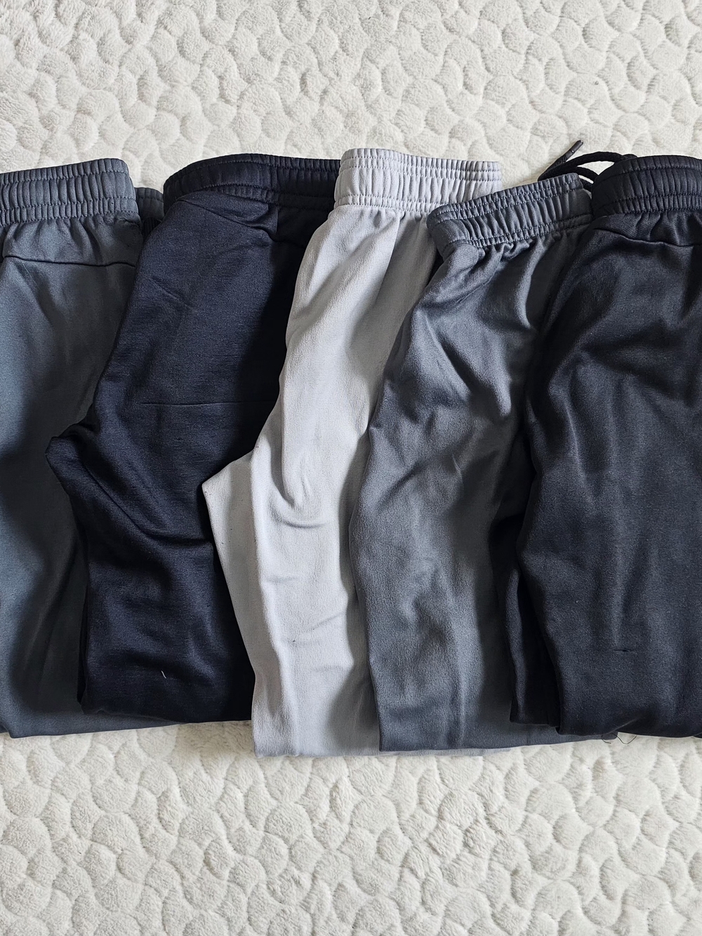 Under Armour Boys Pants Bundle Medium Athletic Gym Bottoms